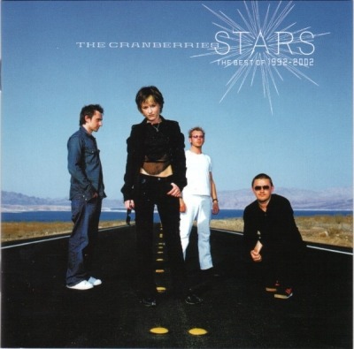 The Cranberries - Stars: The Best Of 1992-2002 (Kompilacja, 2002): oprawa graficzna przedniej okładki